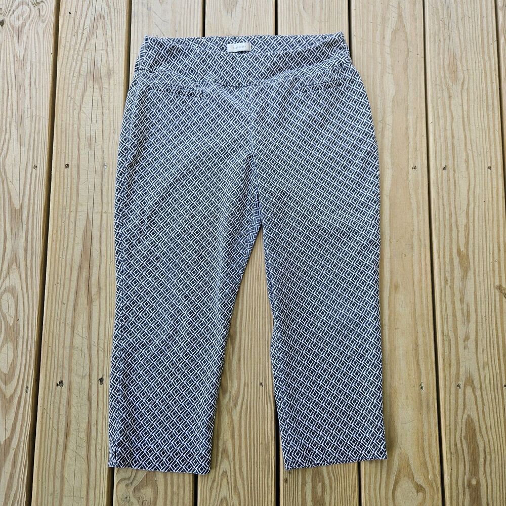 Van Heusen Stretch Extensible Geometric Patterned Black White  Capris -Size 12